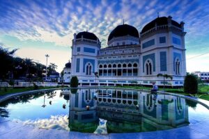 sewa mobil medan